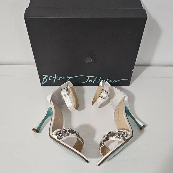 Betsey Johnson Devan Sandal Ivory Women's Size 7 104070 - Picture 4 of 6